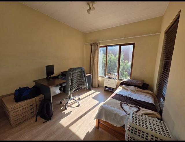 2 BEDROOM APARTMENT FOR SALE IN SUNNINGHILL